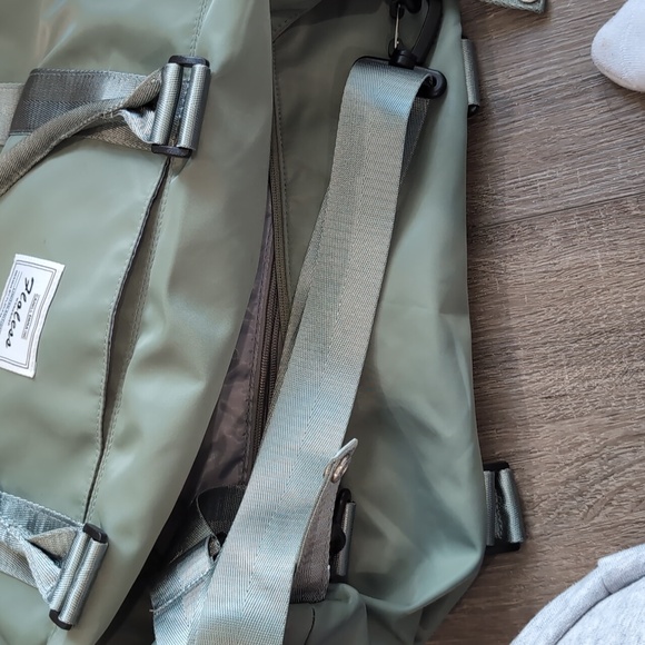 Green Duffel Bag - Picture 3 of 4